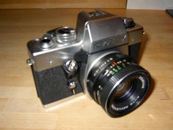 Analoge spiegelreflexcamera beschikbaar voor biedingen