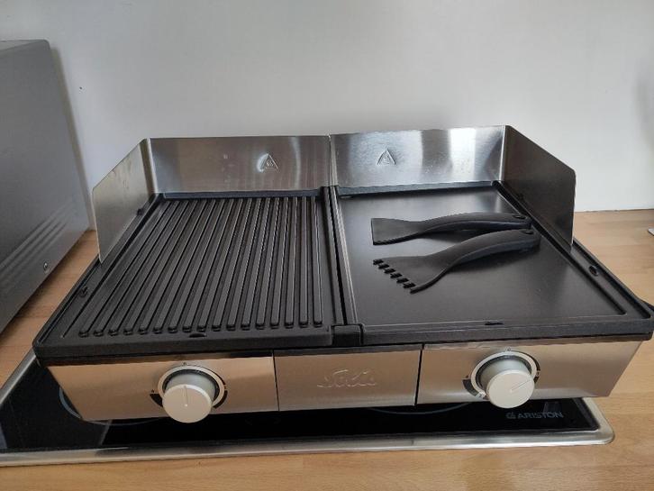 Plancha Solis | Deli Grill Type 7951, Electroménager, Plaques de gril, Comme neuf, Gril de table, Lave-vaisselle, Enlèvement