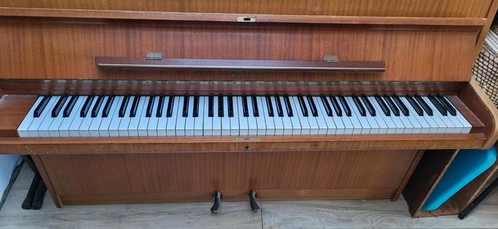 Piano droit en état de marche, Musique & Instruments, Pianos, Utilisé, Piano, Brun, Enlèvement