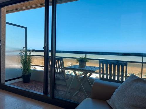 Middelkerke studio frontaal zeezicht max 4 pers., Immo, Appartementen en Studio's te huur, Provincie West-Vlaanderen, 35 tot 50 m²