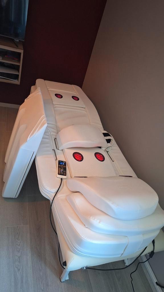 Andulatiematras AnduMedic 3 + tafel (aangekocht Juli 2025), Sport en Fitness, Massageproducten, Zo goed als nieuw, Ophalen