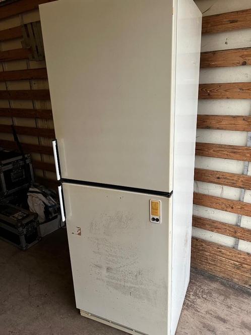 Koelkast/diepvries combinatie Electrolux, Electroménager, Réfrigérateurs & Frigos, Utilisé, Avec congélateur séparé, 150 à 200 litres