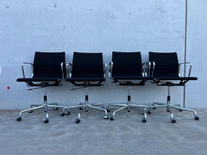 Vitra Eames EA117 hopsak bureaustoel, 8x, Huis en Inrichting, Bureaustoelen, Zo goed als nieuw, Zwart, Verzenden