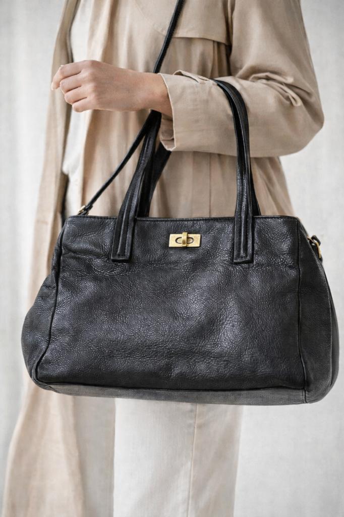 Hispanitas leren tas, Handtassen en Accessoires, Tassen | Schoudertassen, Zo goed als nieuw, Overige merken, Zwart, Leer, Ophalen of Verzenden