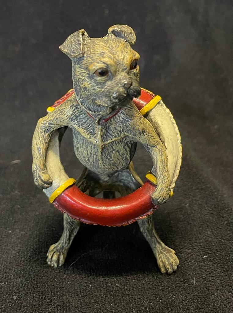 Bronzen beeld hondje met zwemband (Weens brons) gesigneerd, Antiek en Kunst, Kunst | Beelden en Houtsnijwerken, Ophalen of Verzenden