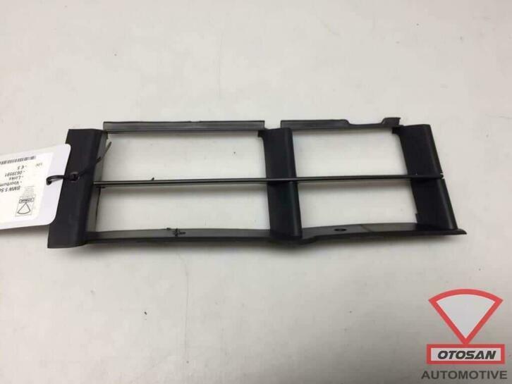 bmw 5 serie e39 voorbumper rooster links 0639591, Auto-onderdelen, Carrosserie, Bumper, BMW, Links, Nieuw
