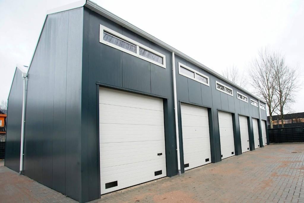 À la recherche d'un entrepôt ou d'un box de garage, Immo, Garages & Places de parking