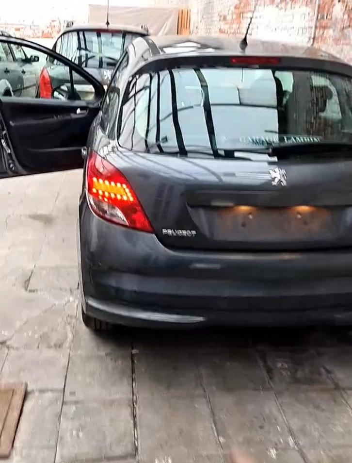 Peugeot 207 1.4 Plus, modèle 2013, Autos, Peugeot, Entreprise, Essence, Euro 5, Hatchback, 5 portes, Boîte manuelle, Traction avant