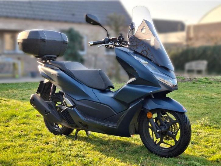 Honda PCX 125, Motoren, Motoren | Honda, Particulier, Scooter, 11 kW of minder, 1 cilinder, Minimaal motorrijbewijs A1, ABS, LED Verlichting