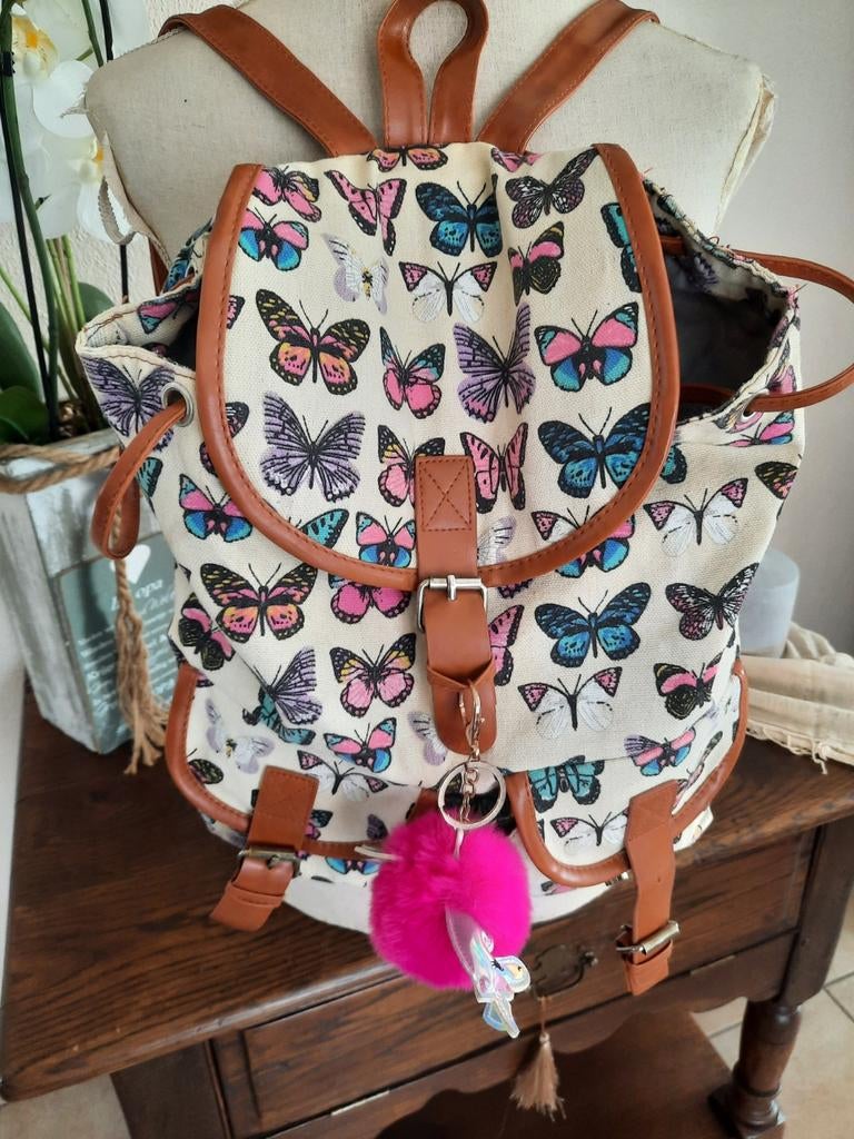 Mooie rugzak met veel opbergruimte, Ophalen, Zo goed als nieuw, 25 tot 40 cm, 30 tot 45 cm