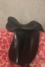 Mooi zwart dressuur Tekna zadel 17,5 inch, Dieren en Toebehoren, Ophalen of Verzenden, Zo goed als nieuw, Dressuur