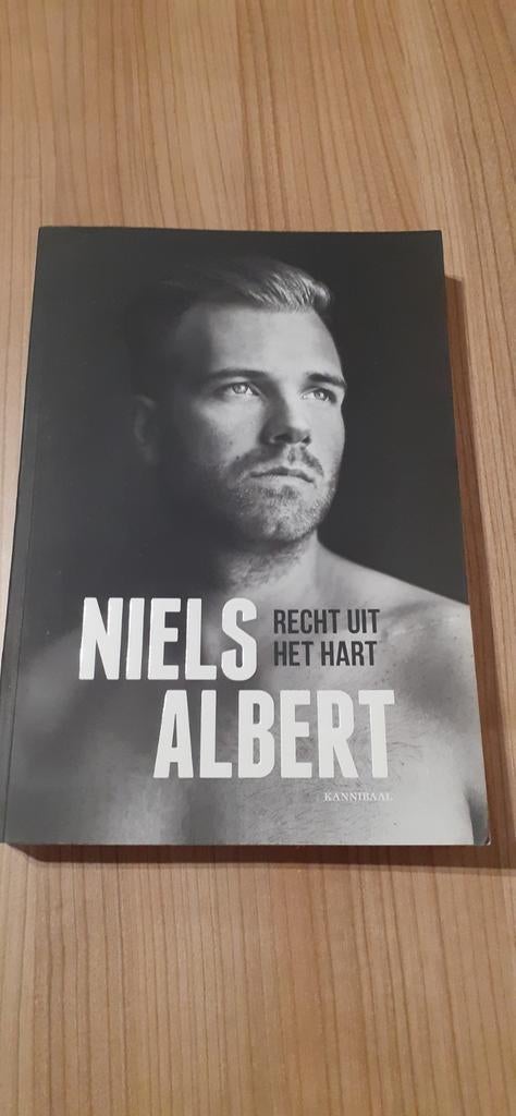 Niels Albert   Recht uit het hart, Ophalen of Verzenden, Zo goed als nieuw, Lopen en Fietsen
