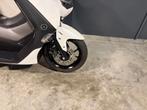 Yamaha Nmax 125 handige scooter met scherm en topcase, Scooter, Entreprise, 125 cm³, Jusqu'à 11 kW