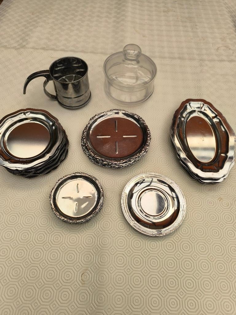 Petits plats inox, Enlèvement