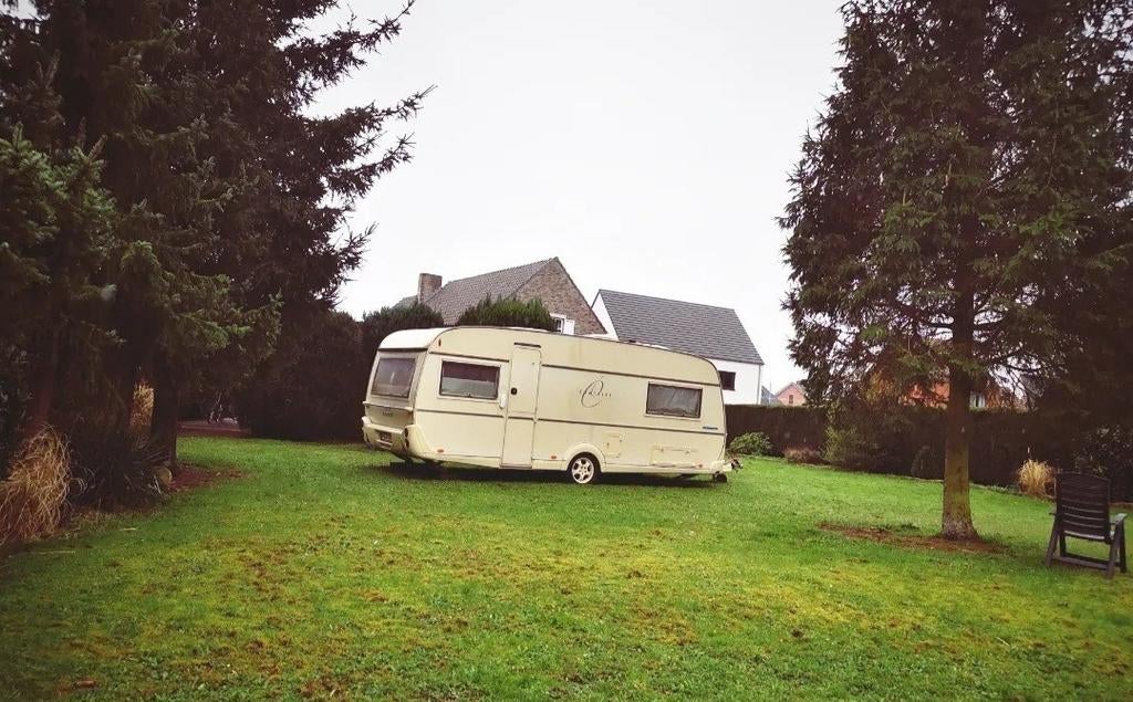 Gerenoveerde tabbert caravan, Ophalen