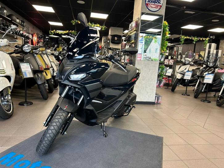 Aprilia SR-GT 125, Motoren, Motoren | Aprilia, Bedrijf, Scooter, 11 kW of minder, 1 cilinder, Minimaal motorrijbewijs A1, ABS