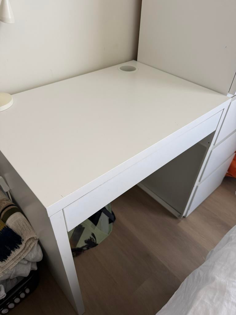 Bureau IKEA micke bon état, Maison & Meubles, Bureaux, Enlèvement, Comme neuf, IKEA