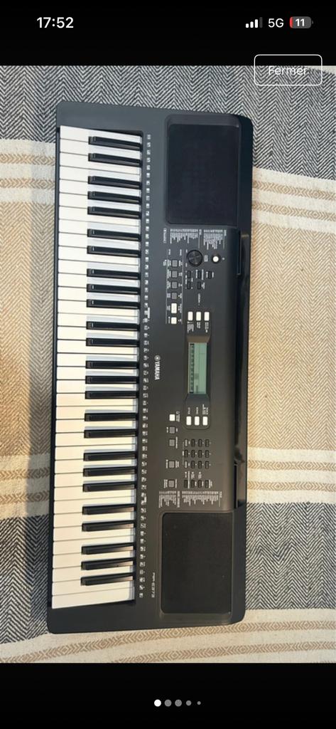 Yamaha PSR-E373, Musique & Instruments, Enlèvement ou Envoi, Comme neuf, Yamaha