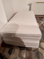 2 Matrassen tekoop, Ophalen, Zo goed als nieuw