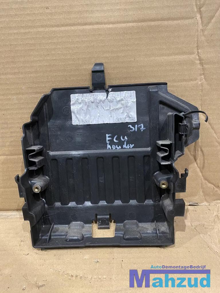 PEUGEOT 207 Ecubak ecuhouder 2006-2015, Taurusavenue 1
2132 LS  Hoofddorp, NL, Contact.group@renault.com, Stellantis N.V., Utilisé