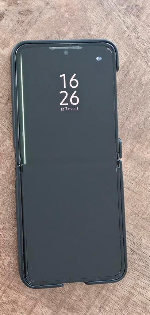 Samsung Galaxy Z Flip5 + Samsung Galaxy Watch6, Telecommunicatie, Mobiele telefoons | Samsung, Ophalen
