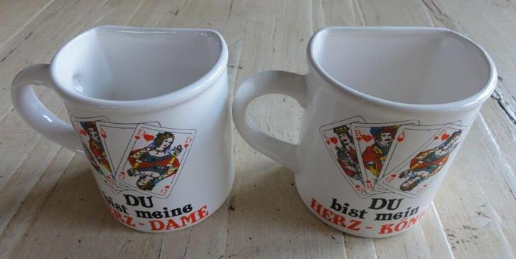 2 Duitse Kaartspel bekers / mokken, aparte vorm, Ophalen of Verzenden, Gebruikt, Speelkaart(en)