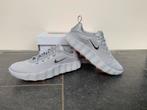 Nike Mind 002 “ Light Smoke Grey “ Maat 43, Neuf, Enlèvement ou Envoi, Autres couleurs, Baskets