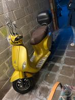 Zo goed als nieuwe scooter 4takt heel zuing en maar 4009km**, Fietsen en Brommers, Ophalen, Zo goed als nieuw