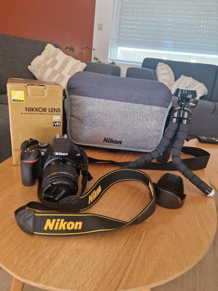 Nikon D3500 avec objectif supp,étui et accessoires.Etat neuf, TV, Hi-fi & Vidéo, Appareils photo numériques, Comme neuf, Nikon