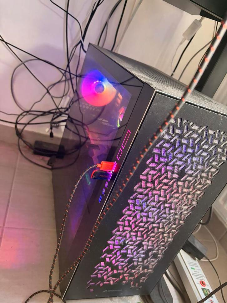 Alternate Gamer Pro r7 9800X3D/5070Ti + accessoires&garantie, Computers en Software, Desktop Pc's, Zo goed als nieuw, 4 Ghz of meer