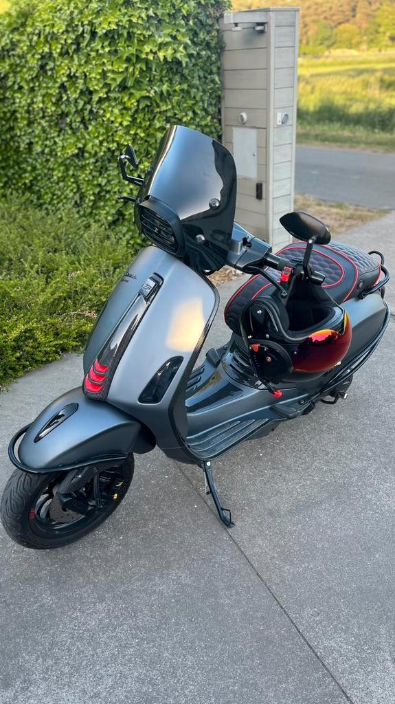 Vespa sprint (full option), Fietsen en Brommers, Scooters | Vespa, Zo goed als nieuw, Klasse B (45 km/u), Ophalen of Verzenden