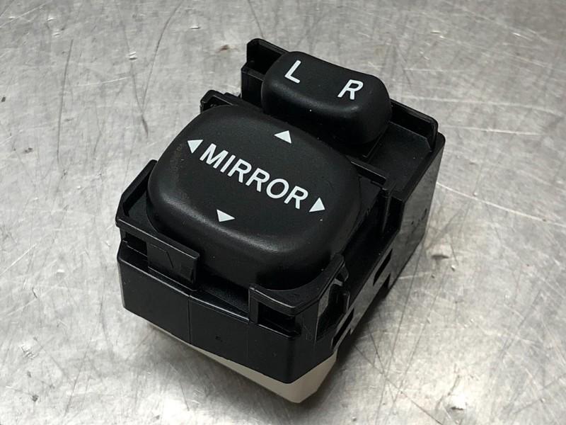 COMMUTATEUR RÉTROVISEURS Toyota Yaris II (P9) (|183574|), Utilisé, Toyota