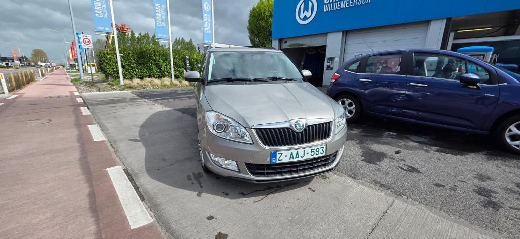 skoda Fabia benzine wagen rijd goed en wordt gekeurd, Auto's, Skoda, Stof, 63 kW, 4 cilinders, 1196 cc