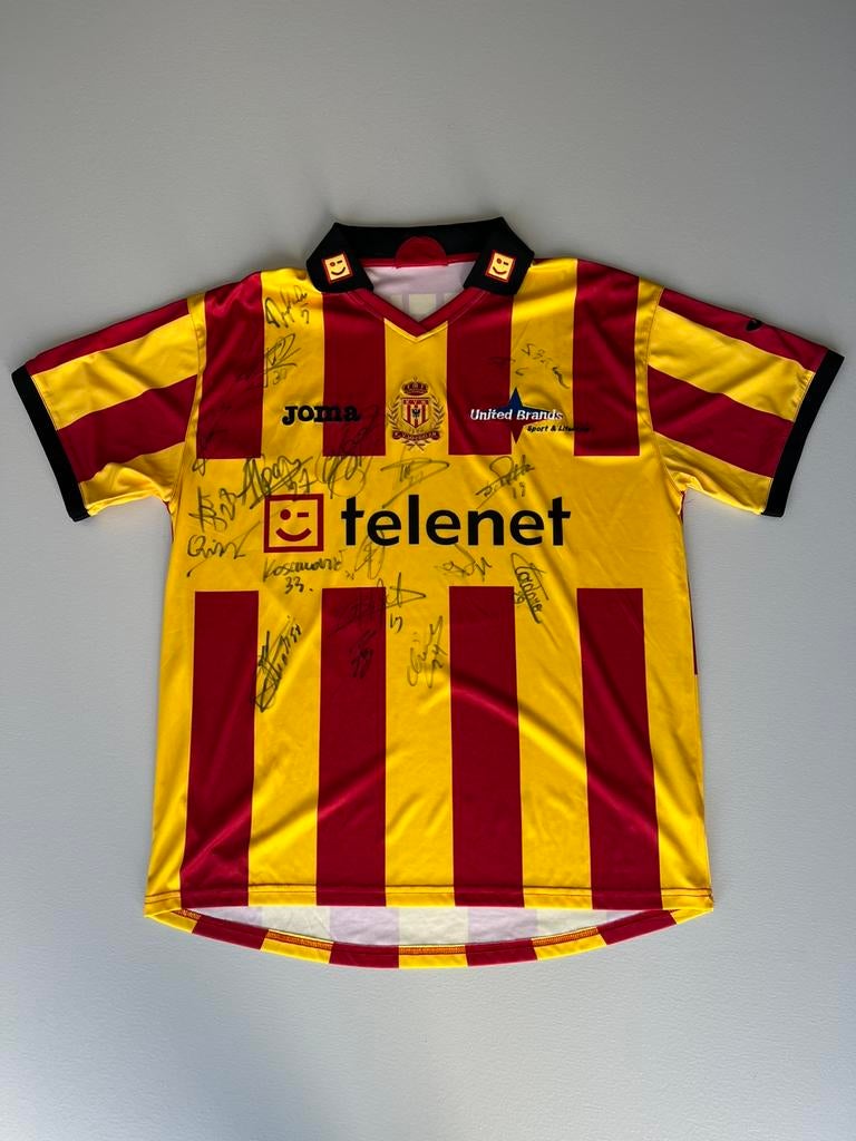 Squad signed Shirt KV Mechelen, Enlèvement ou Envoi, Comme neuf, Maillot