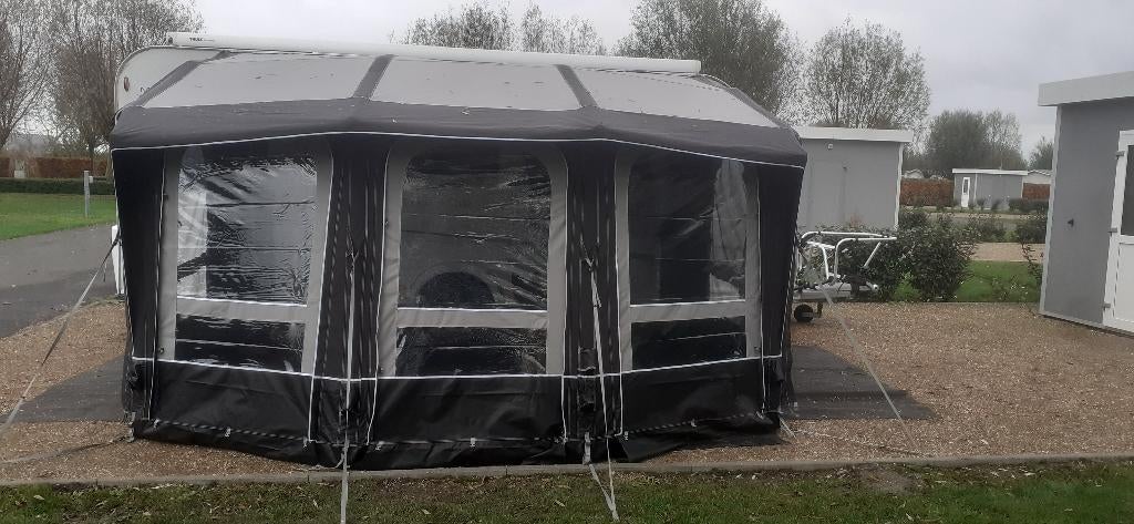Kampa Ace Air All Season 400, Caravans en Kamperen, Ophalen, Zo goed als nieuw, Overige merken