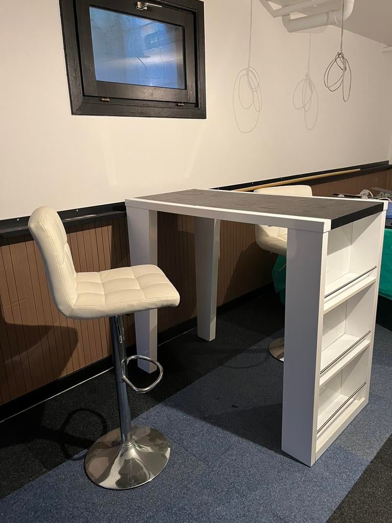 Witte bar/tafel met 2 witte barkrukken, Ophalen, Gebruikt, 90 cm of meer, 2 krukken