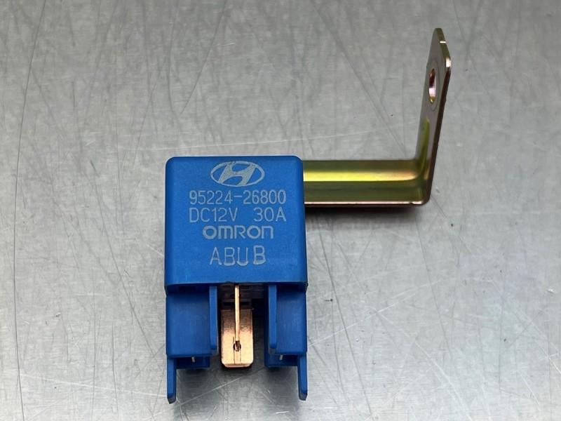 RELAIS Hyundai Santa Fe I (01-2000/03-2006) (|9522426800|), Gebruikt, Hyundai