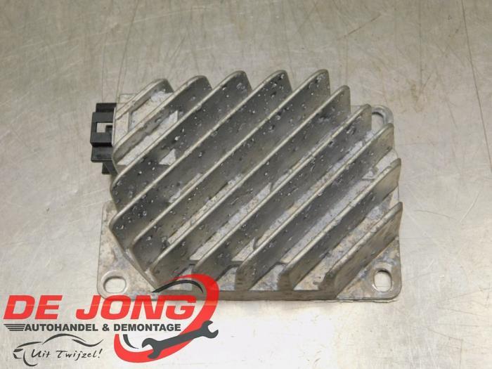 Amplificateur radio d'un Mercedes A-Klasse, Autos : Pièces & Accessoires, Électronique & Câbles, Mercedes-Benz, Utilisé, 3 mois de garantie