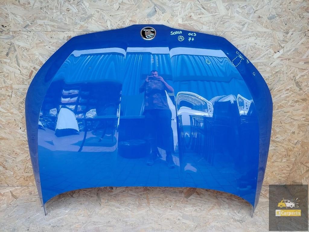 Capot de moto Skoda Scala, Infoline@skoda-auto.cz, Tr. Vaclava Klementa 869
293 01  Mlada Boleslav, CZ, Utilisé, Skoda