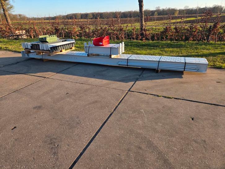 Draagarmstelling enkelzijdig 5x st ipe200 5.5hx1.0dx5.15l, Bricolage & Construction, Métaux, Enlèvement