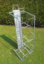 URGENT PRESENTOIR A JOURNAUX SUR ROUES, Articles professionnels, Autres lieux, Enlèvement, Utilisé, Distributeur