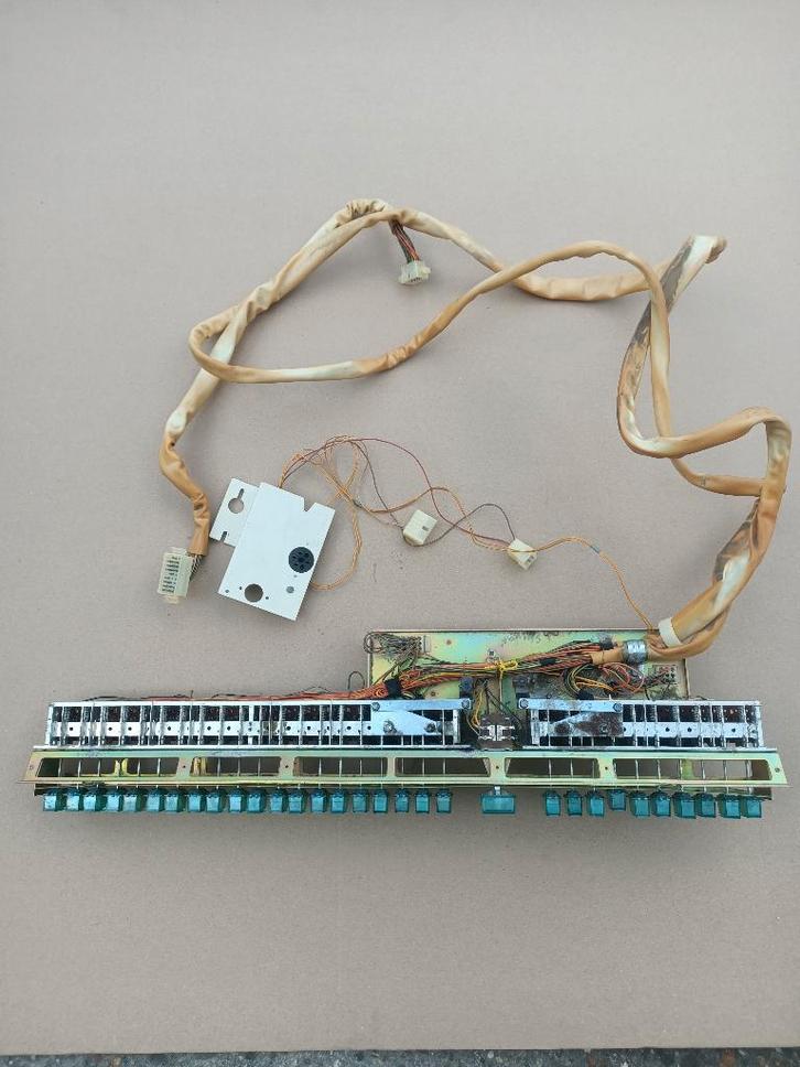 Toetsenbord Wurlitzer 3800 Americana (1973) jukebox, Collections, Machines | Jukebox, Wurlitzer, Envoi