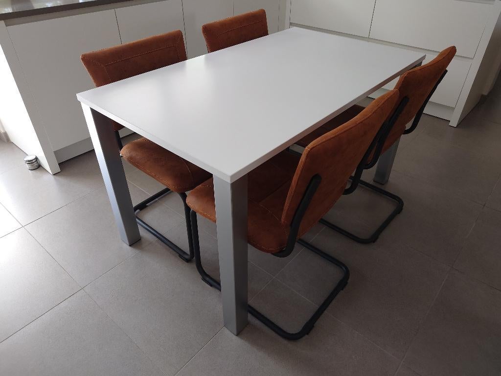 4 stoelen met tafel, Huis en Inrichting, Stoelen, Zo goed als nieuw, Hout, Metaal, Stof, Overige kleuren, Ophalen