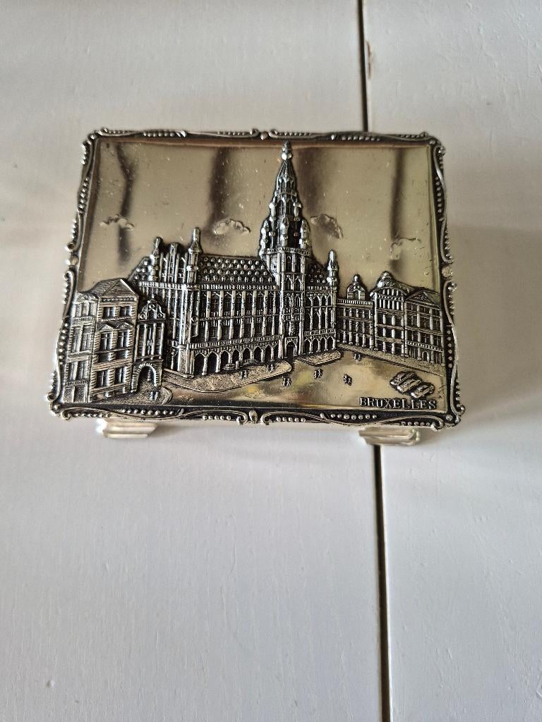 Doos, Ophalen, Zo goed als nieuw, Overige