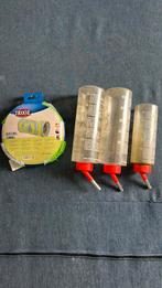 3 drinkflessen (gebruikt) en een tunnel (nieuw), Animaux & Accessoires, Rongeurs & Lapins | Accessoires, Enlèvement, Comme neuf