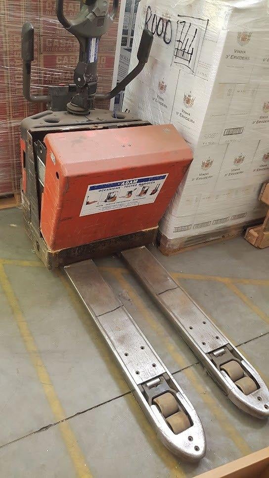 stapelaar 2008 BT lpe 2000/8, Articles professionnels, Machines & Construction | Chariots élévateurs & Transport interne, Empileur