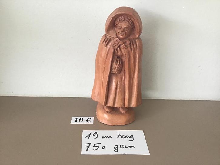 mooi antiek beeldje in keramiek, Antiek en Kunst, Kunst | Beelden en Houtsnijwerken, Ophalen of Verzenden