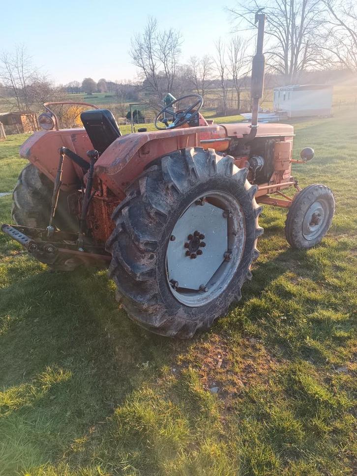 Tracteur Renault, Articles professionnels, Agriculture | Tracteurs, Renault, Enlèvement