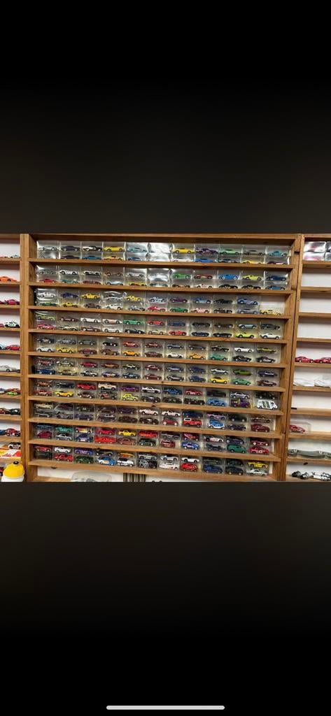 Kasten voor miniaturen, Livres, BD | Comics, Enlèvement, Comme neuf