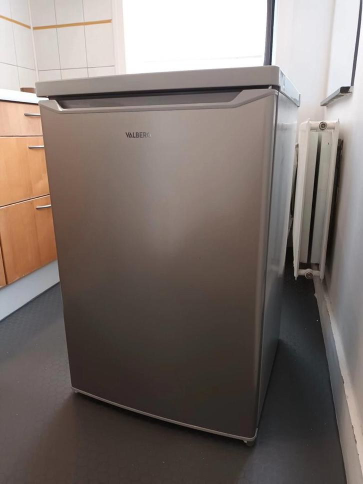 Valberg Tafelkoelkast (Aug 2023) – Zilver/RVS look, Elektronische apparatuur, Koelkasten en IJskasten, Gebruikt, Zonder vriesvak